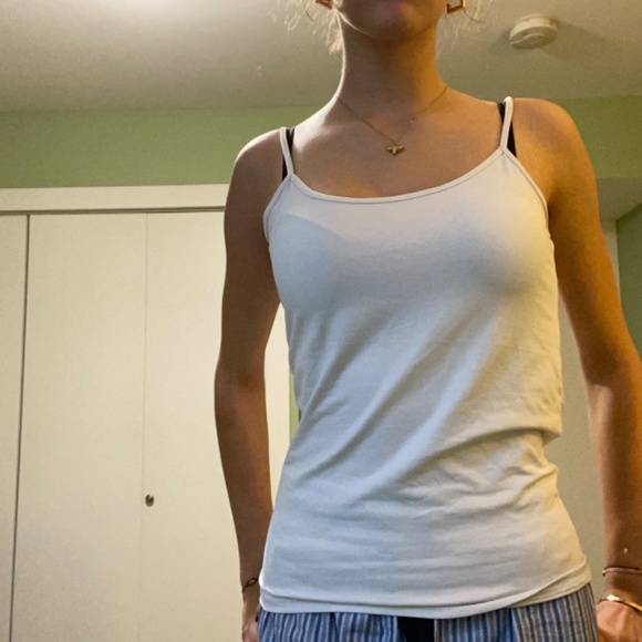 basic  white top - Picture 2 of 7